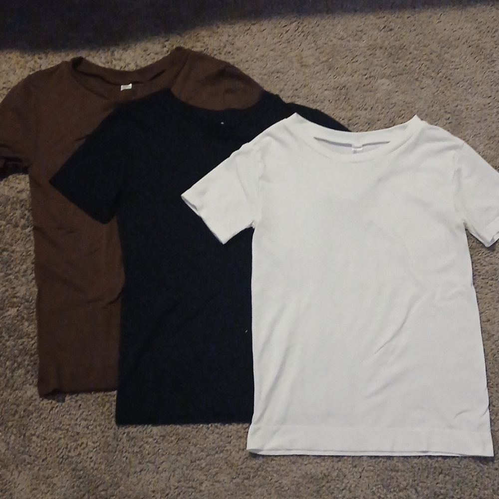 Fitted tees | brown, black & white!